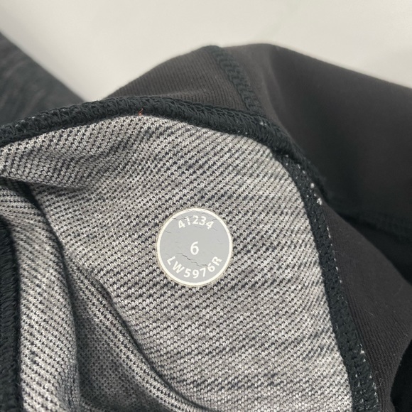 Lululemon Barre Pulse Pant (Regular & Reversible) - Picture 7 of 7